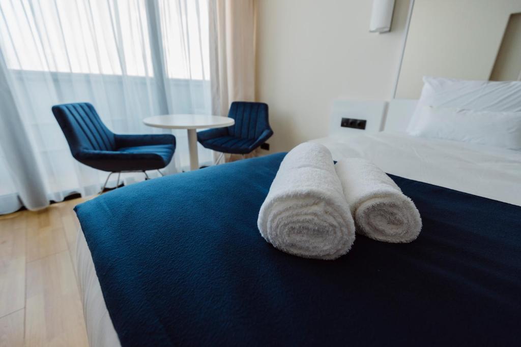 Sea & City View Studio at 43th Floor room 2