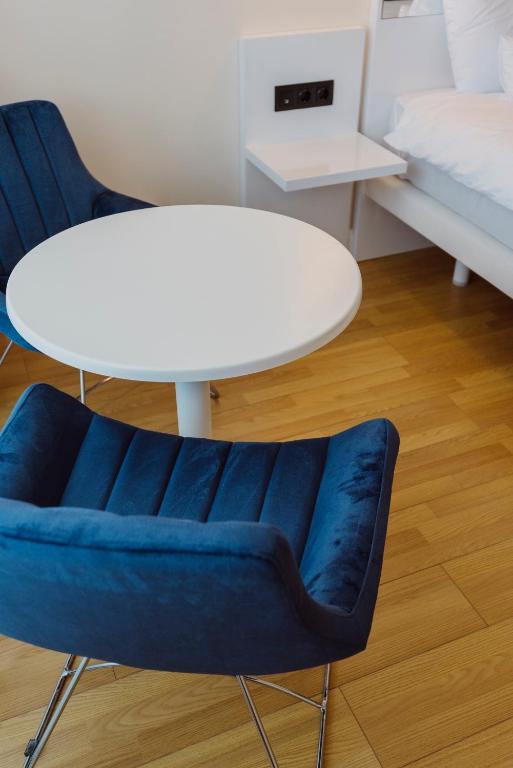 Sea & City View Studio at 43th Floor room 4