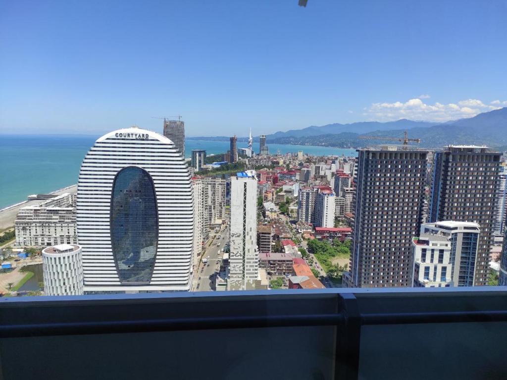 Sea & City View Studio at 43th Floor room 6